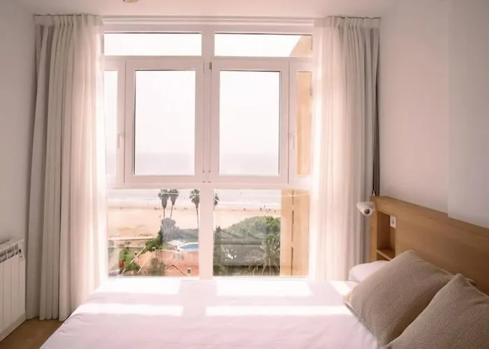 Luminoso Estudio Con Vistas Al Mar